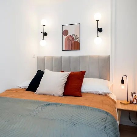 Kairos - Boston - Scisle Centrum, Spodek