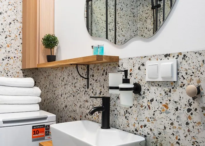 Kairos - Boston - Scisle Centrum, Spodek